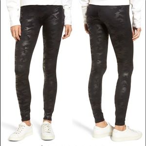 Spanx faux leather camo leggings size medium